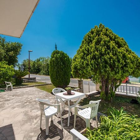 Village Apartments Mimi Pridvorje Экстерьер фото
