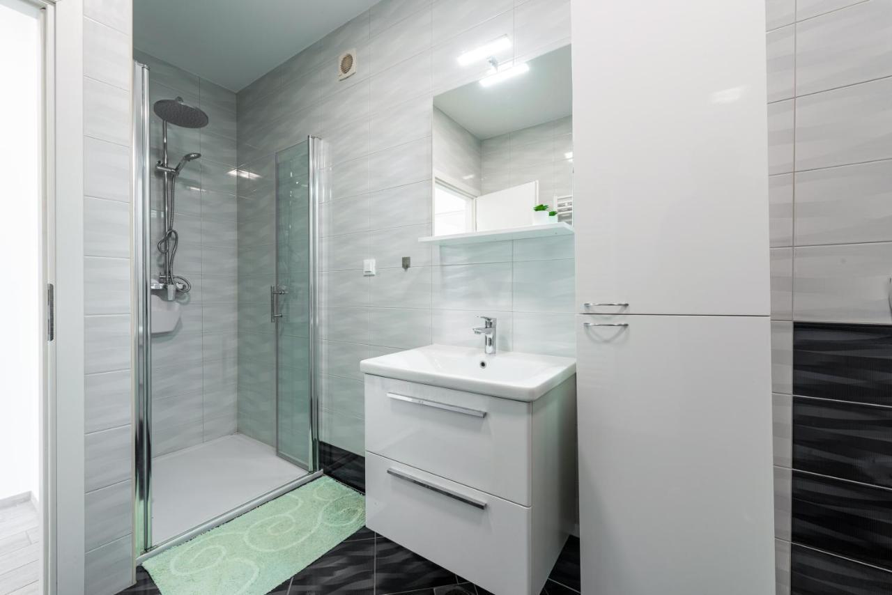 Village Apartments Mimi Pridvorje Экстерьер фото