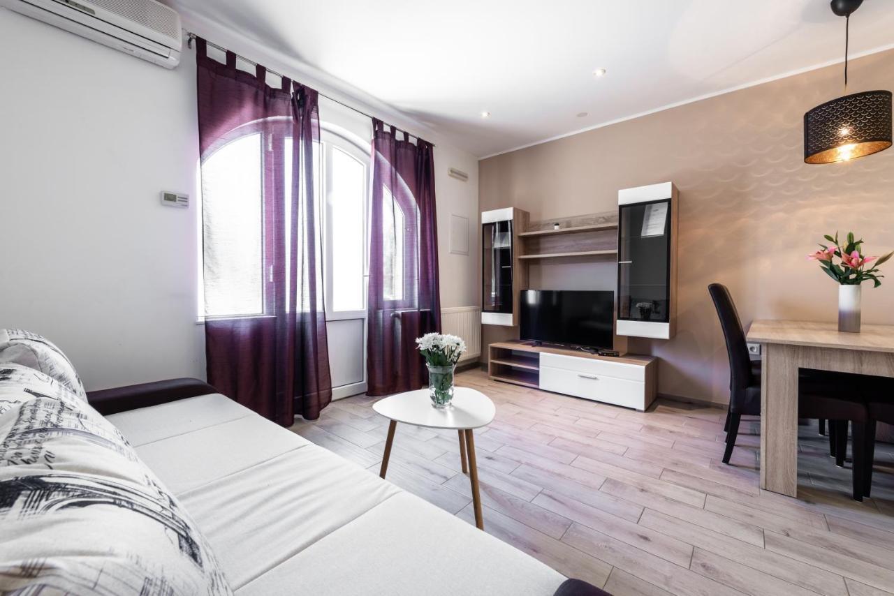 Village Apartments Mimi Pridvorje Экстерьер фото