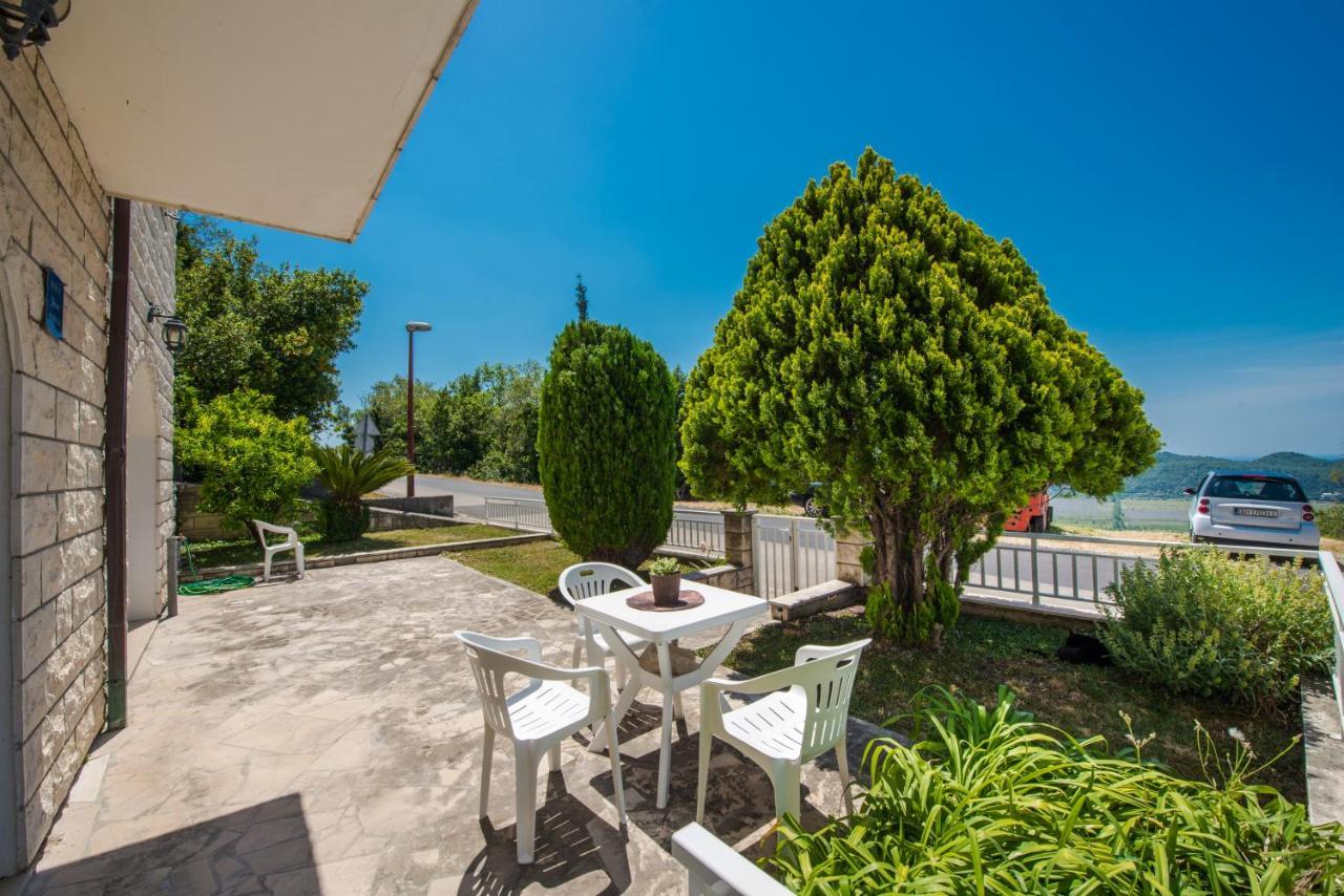 Village Apartments Mimi Pridvorje Экстерьер фото