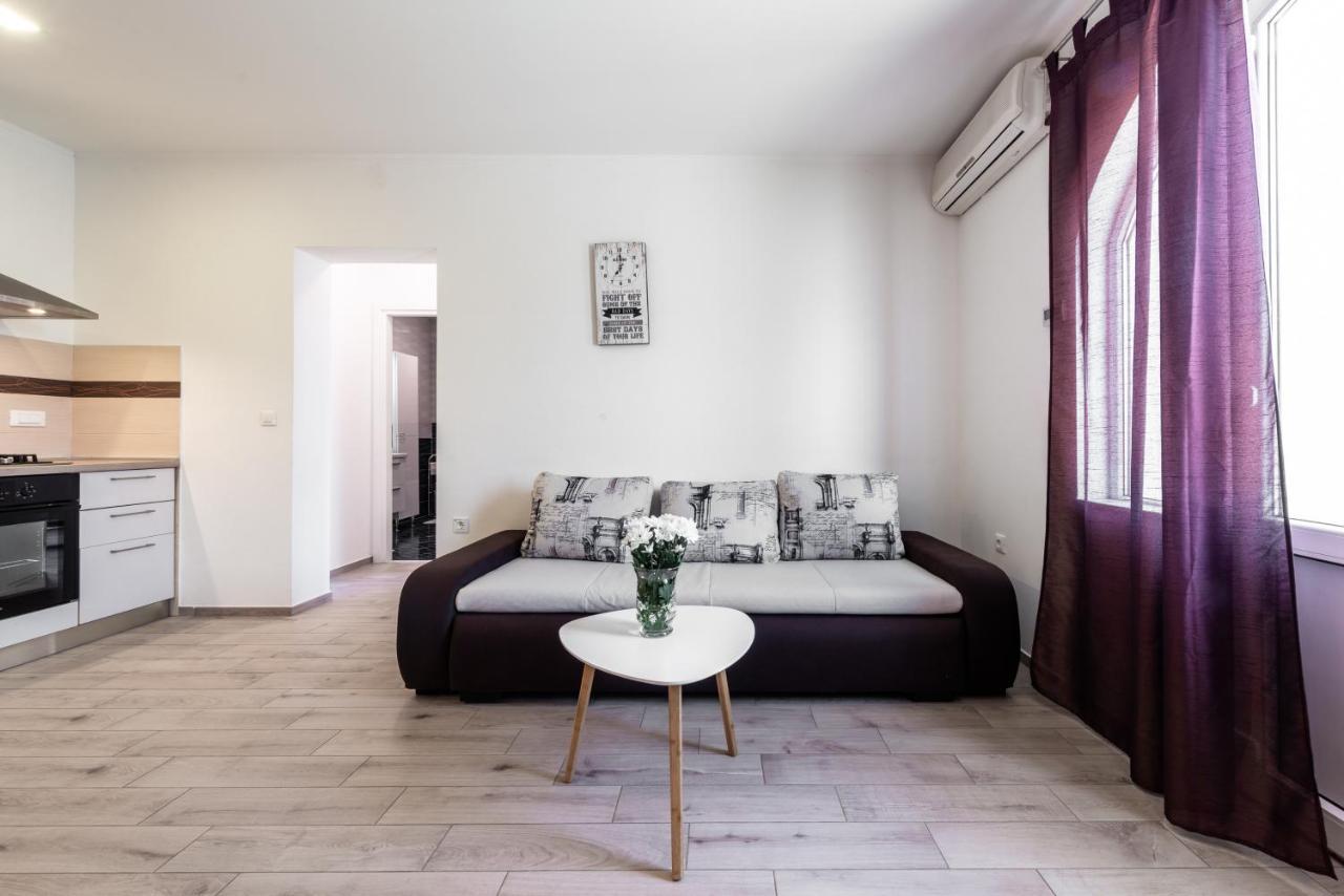 Village Apartments Mimi Pridvorje Экстерьер фото